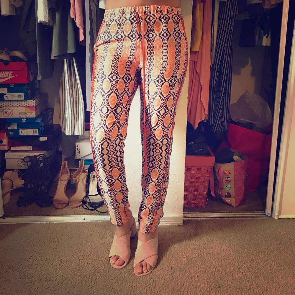BCBG Generation printed pants