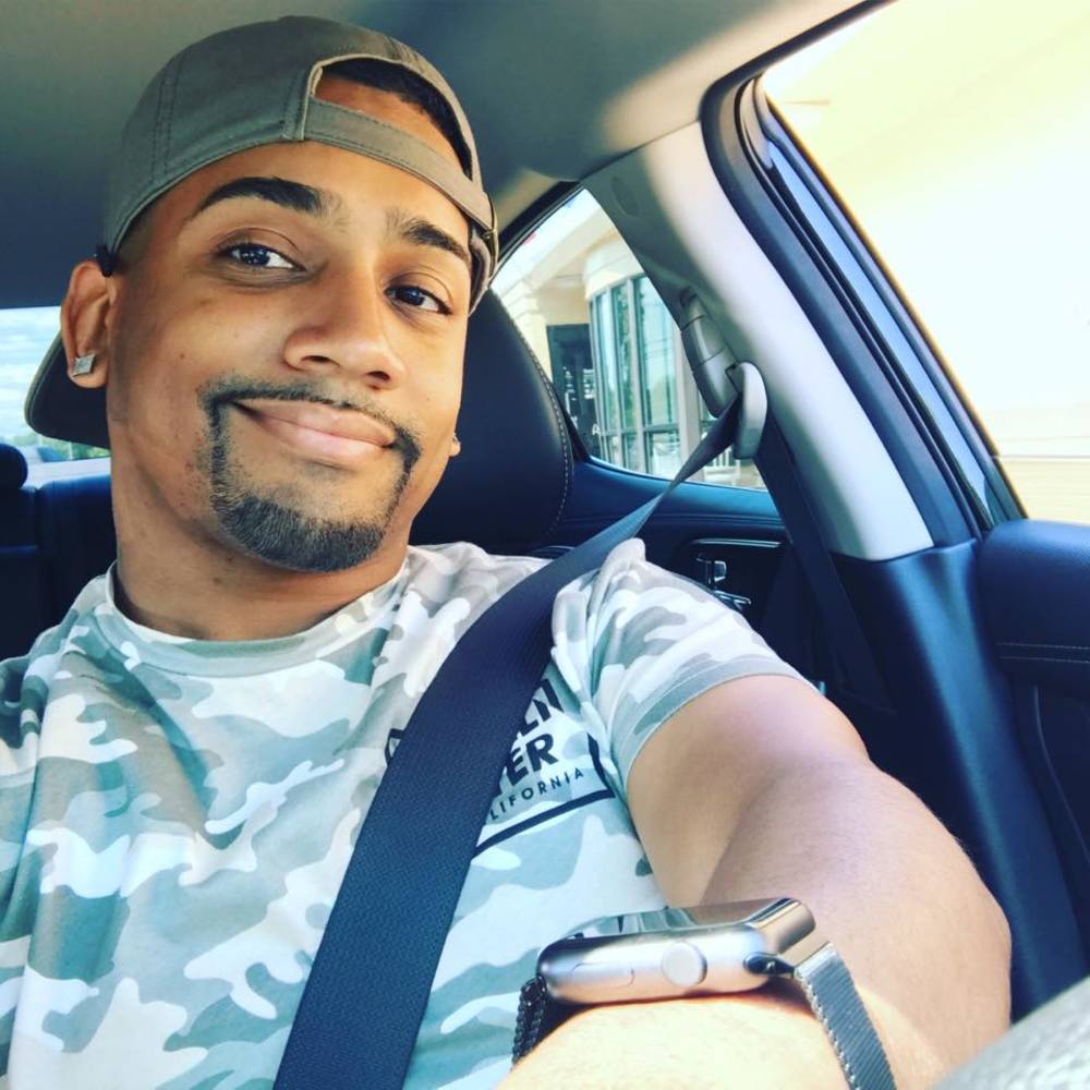 Meet your Posher, Javier