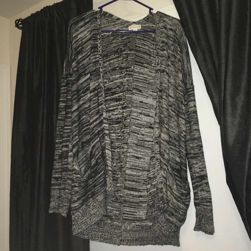 Long stripped cardigan