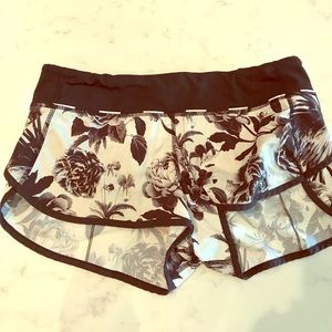 Lululemon Floral Run Speed Short
