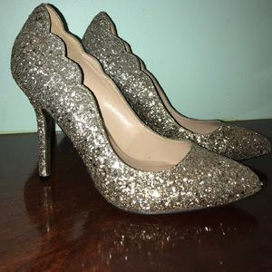 Betsey Johnson Gold glitter pumps