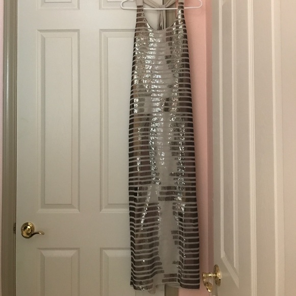 Elegant BCBG Maxazria Sequins Gown. Sz XS - Picture 3 of 8