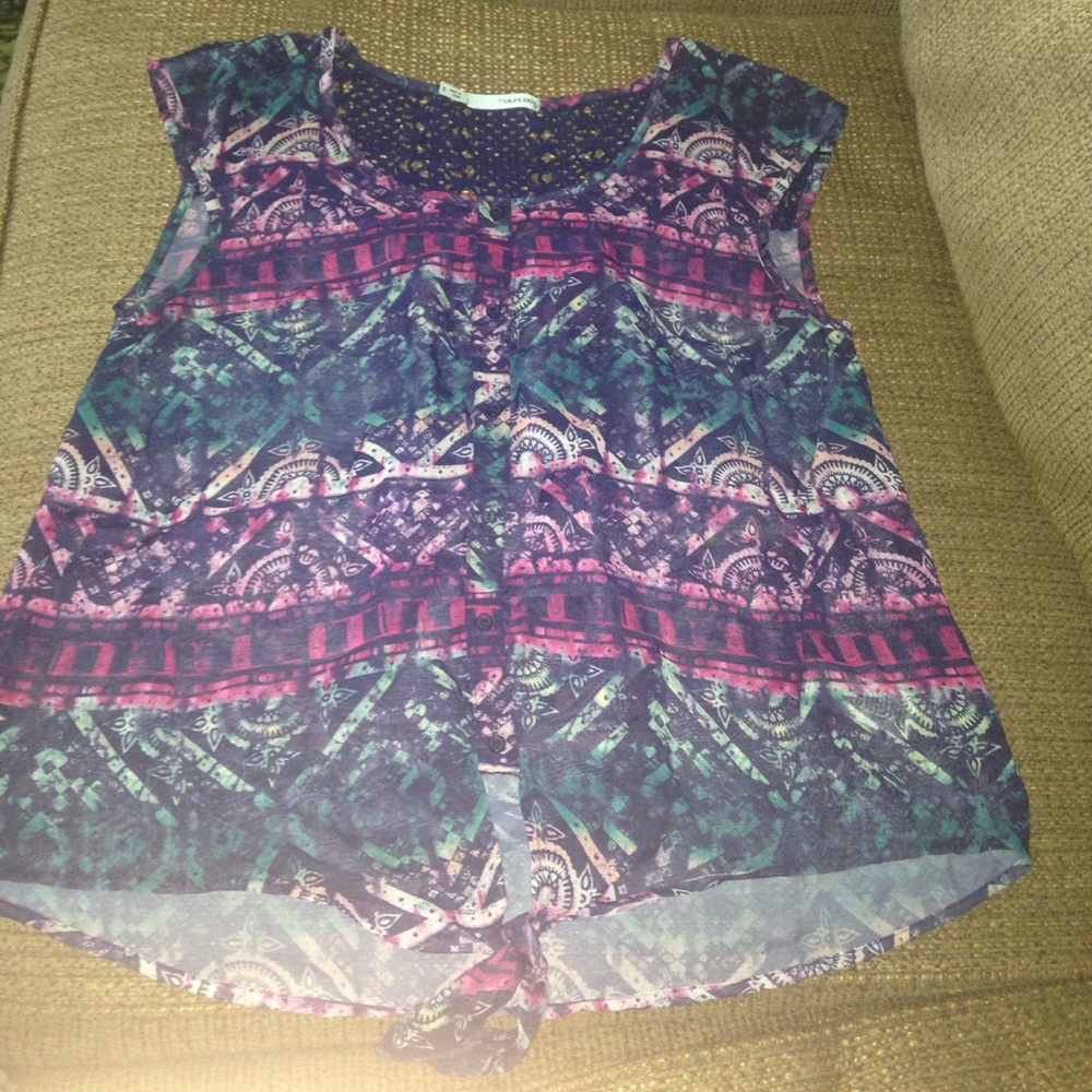 Maurices top