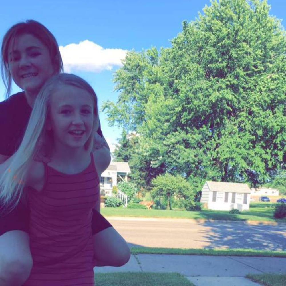 Meet your Posher, Ivie