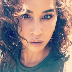 Meet your Posher, Danalise