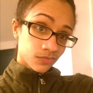 Meet your Posher, Niketa