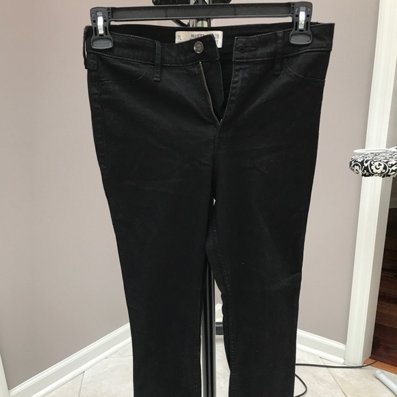 Black Hollister Jeggings - Picture 2 of 4