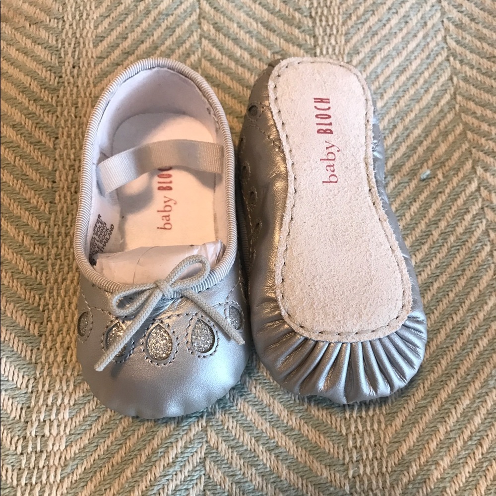 Baby Bloch silver ballet flat