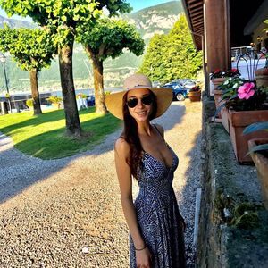 Meet your Posher, Nina