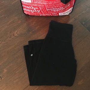 Lululemon cropped yoga