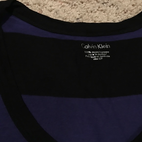 Worn twice Calvin Klein pocket tee - Picture 2 of 2