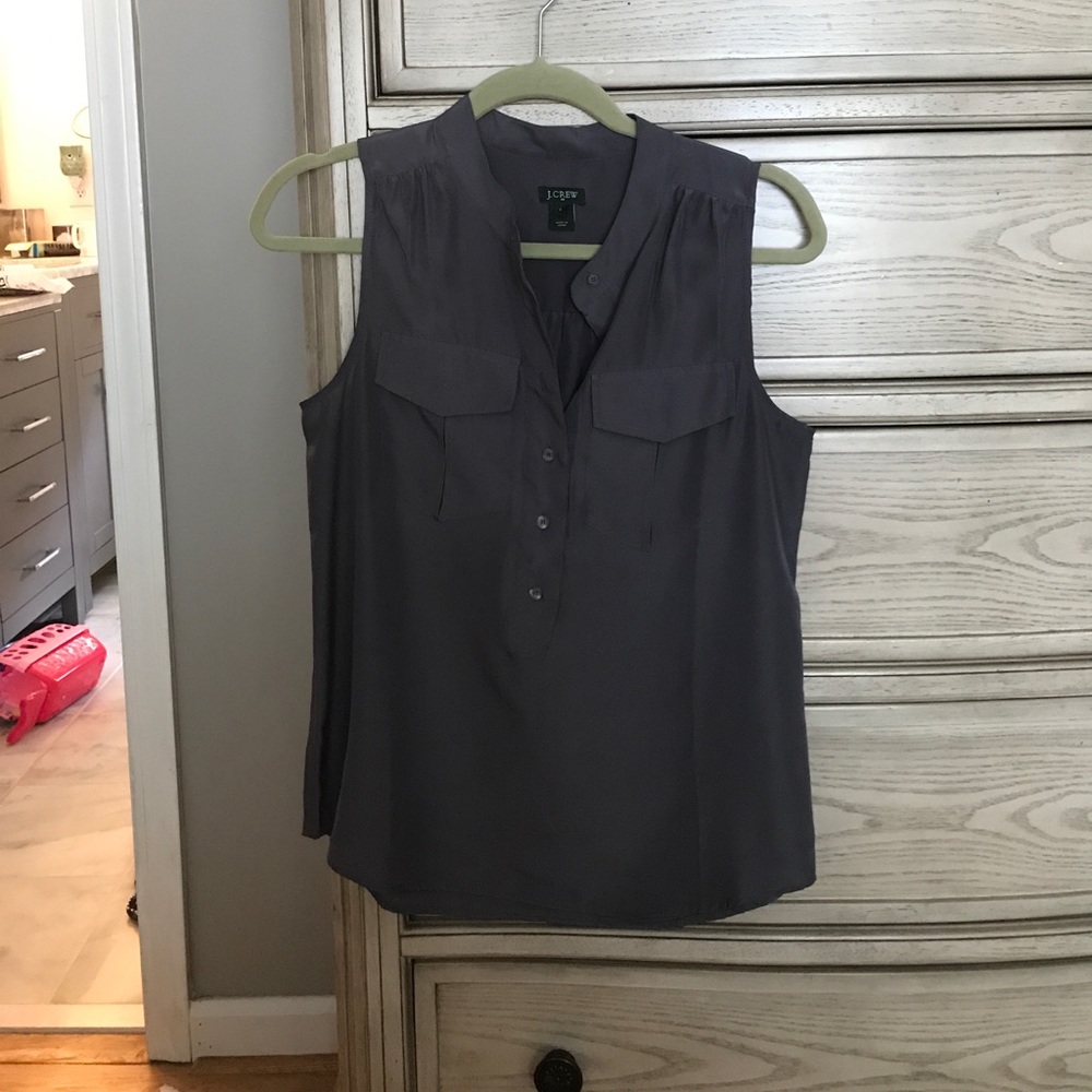 J crew sleeveless button up top