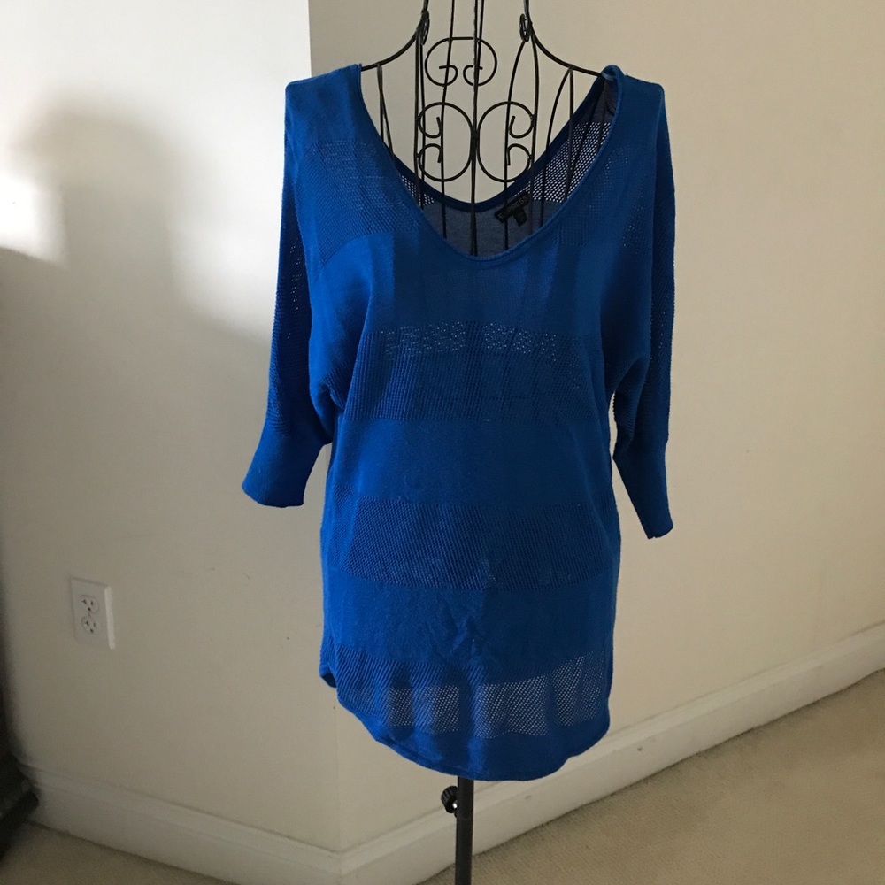 Express 3/4 Sleeved Top