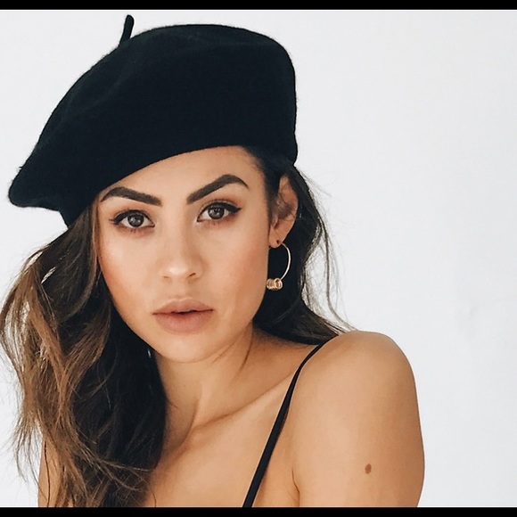 black beret - Picture 4 of 6