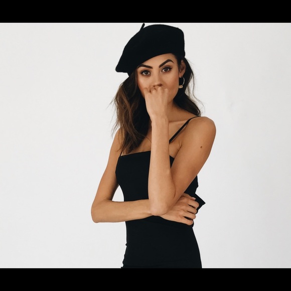 black beret - Picture 5 of 6