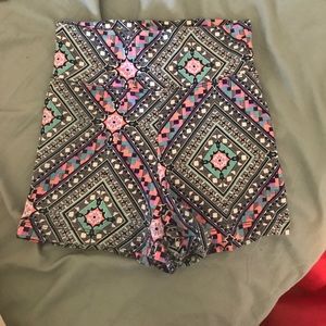 Patterned shorts