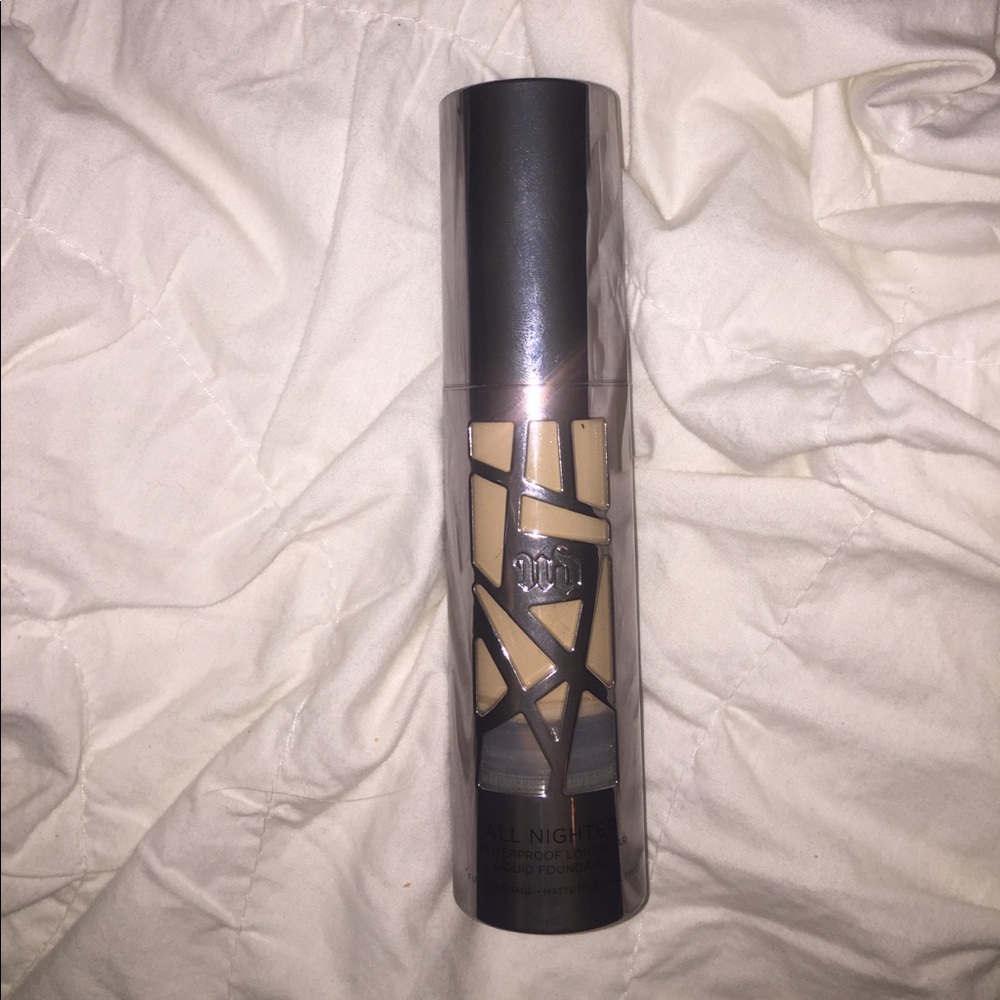Urban Decay All Nighter 3.0