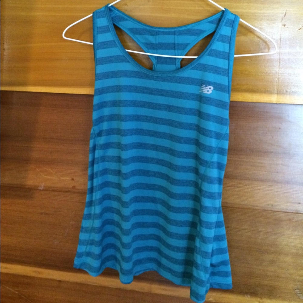 New balance running top