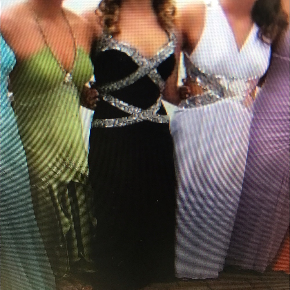 Black sequence prom dress!