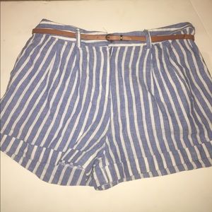 Striped Shorts w/ Brown Belt • Size: L