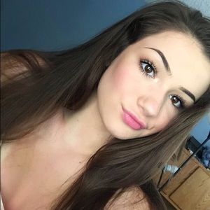 Meet your Posher, Lena