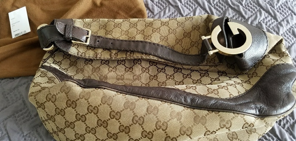 Gucci Signature bag!