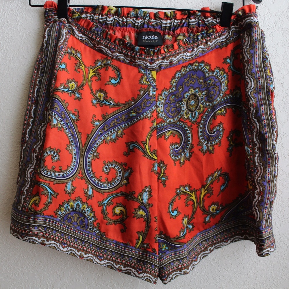 SOLD Satin orange paisley high-waisted shorts - Picture 1 of 4