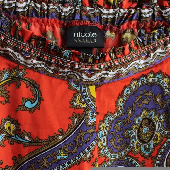 SOLD Satin orange paisley high-waisted shorts - Picture 3 of 4