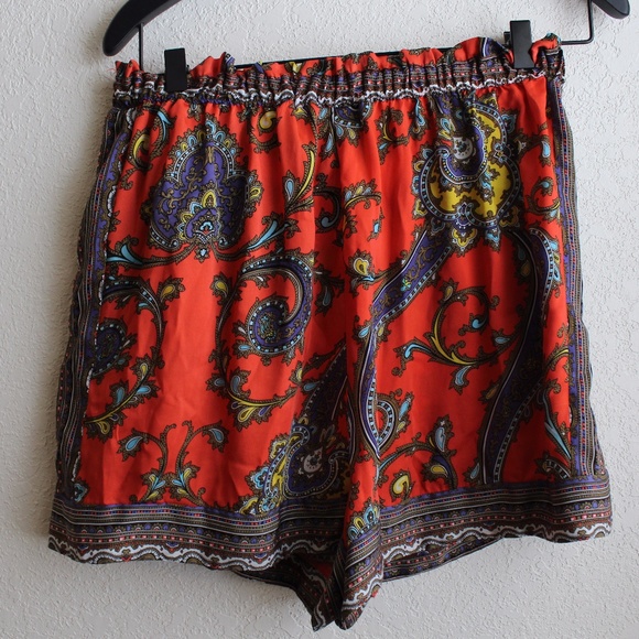 SOLD Satin orange paisley high-waisted shorts - Picture 4 of 4