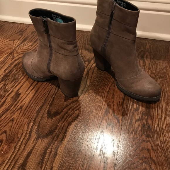 Clarks ankle boots - Picture 3 of 4