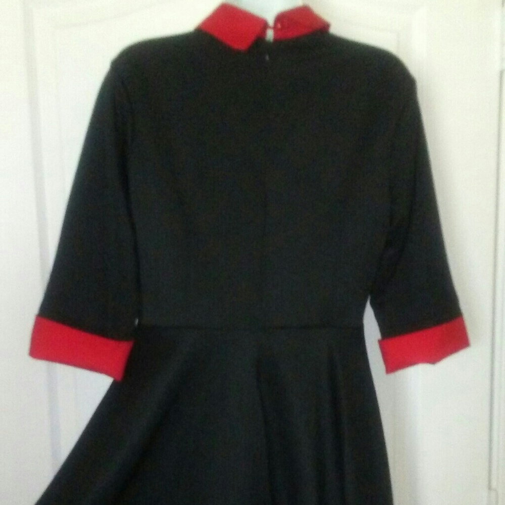 Red and Black Peter pan collar