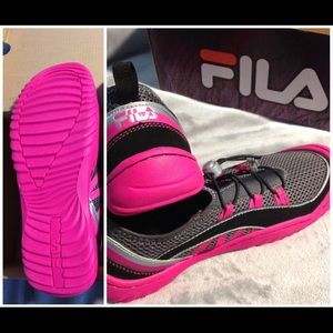 NWT FILA Spectrum Outdoor Footwear