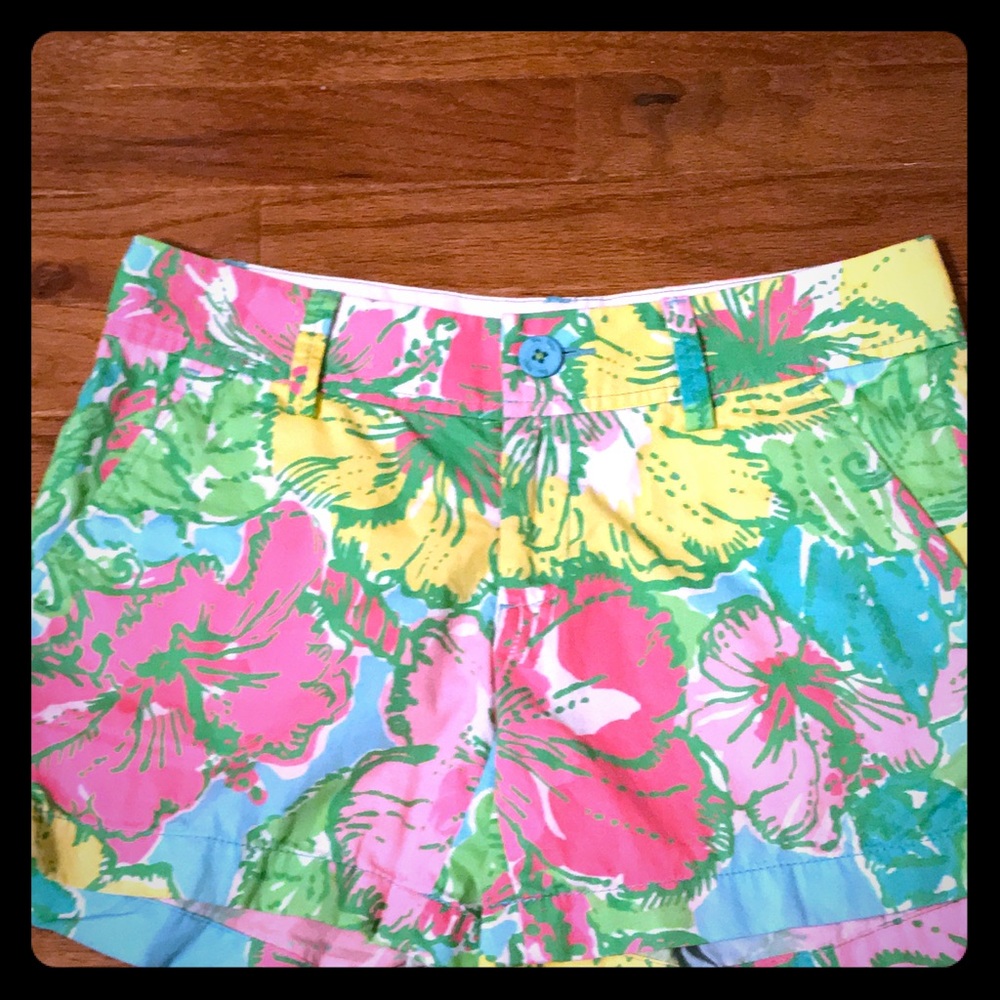 Lilly Pulitzer floral shorts sz 0