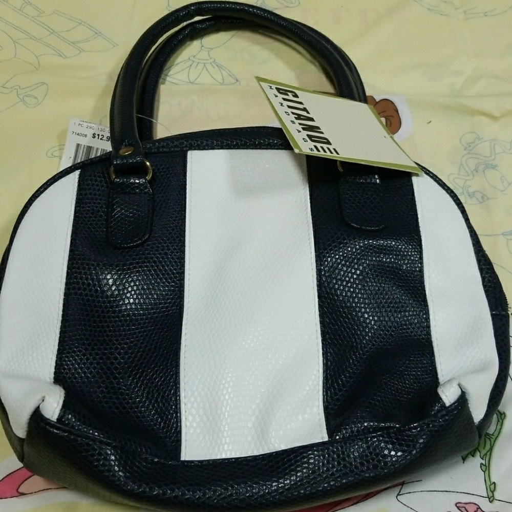 Cosmetic bag