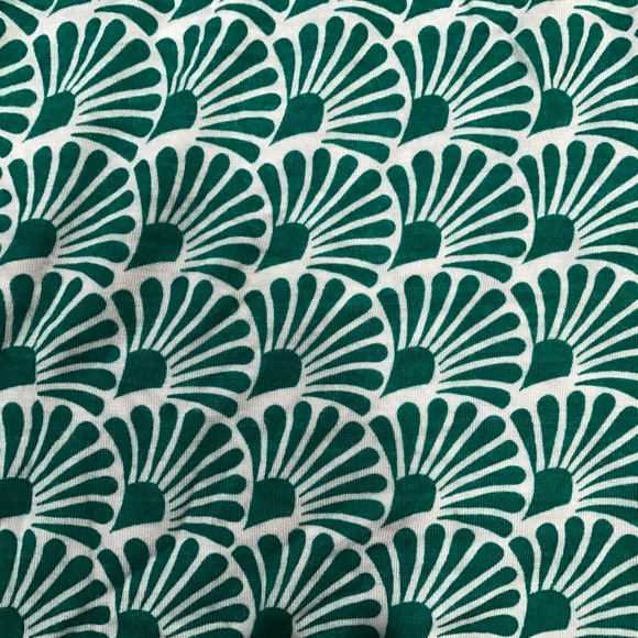 Banana Republic green patterned tank - Picture 3 of 4