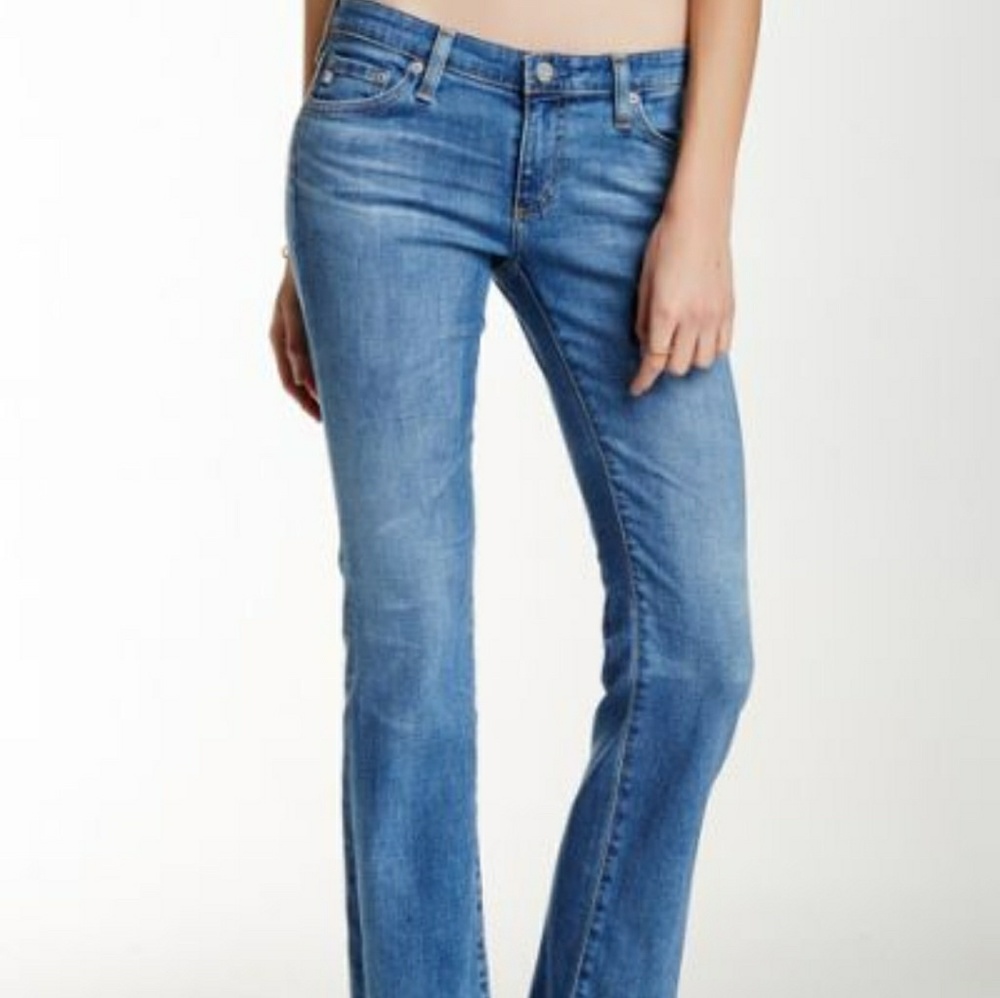 AG  jeans 27p the Angelina petite bootcut