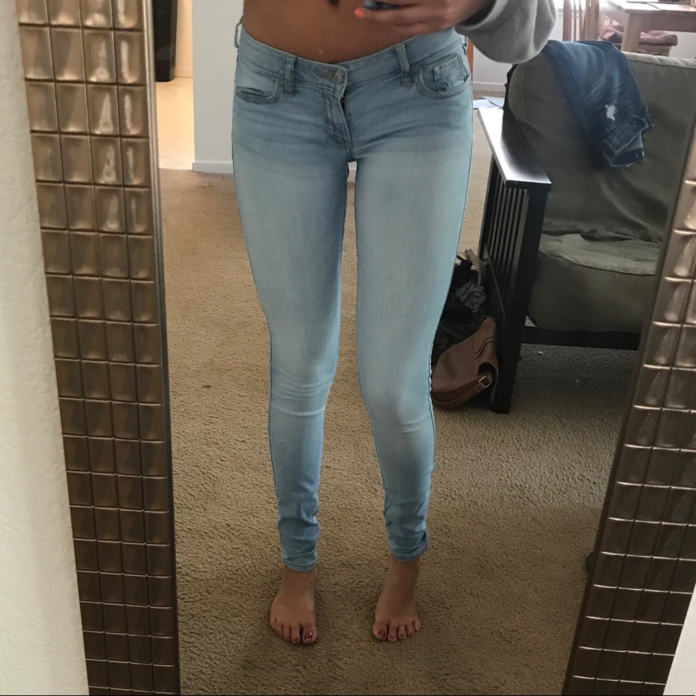 Light blue Hollister skinny jeans!