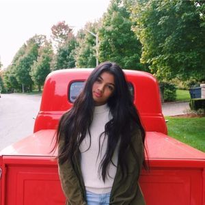 Meet your Posher, Neha