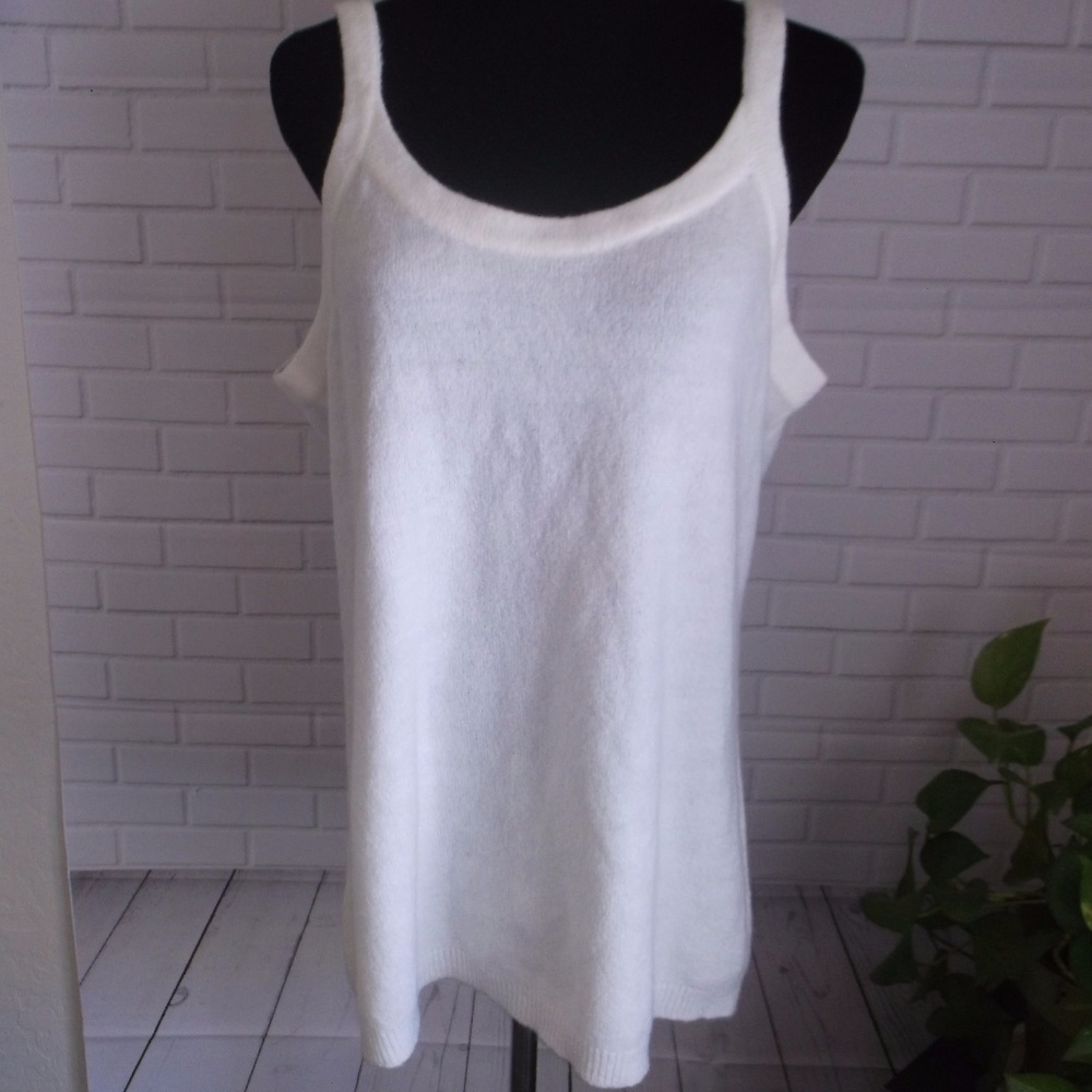 Torid Women's Cream Sweater Tank Top Plus Size 2