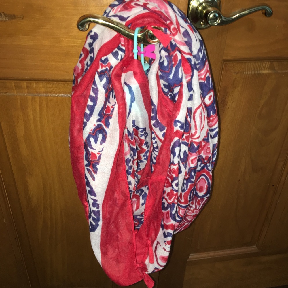 SCARVES