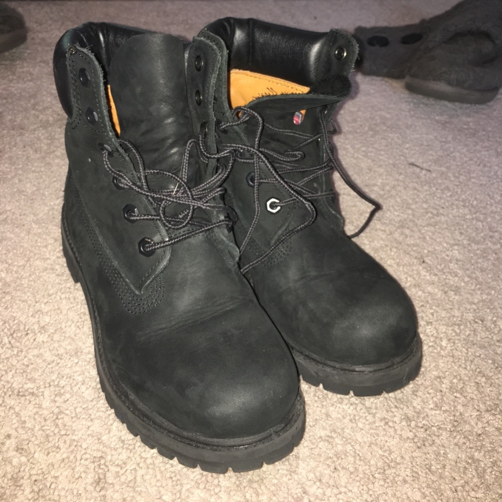 Women's black timberlands
