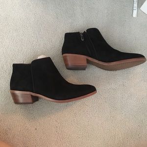 NEVER WORN Sam Edelman Heeled Black Booties