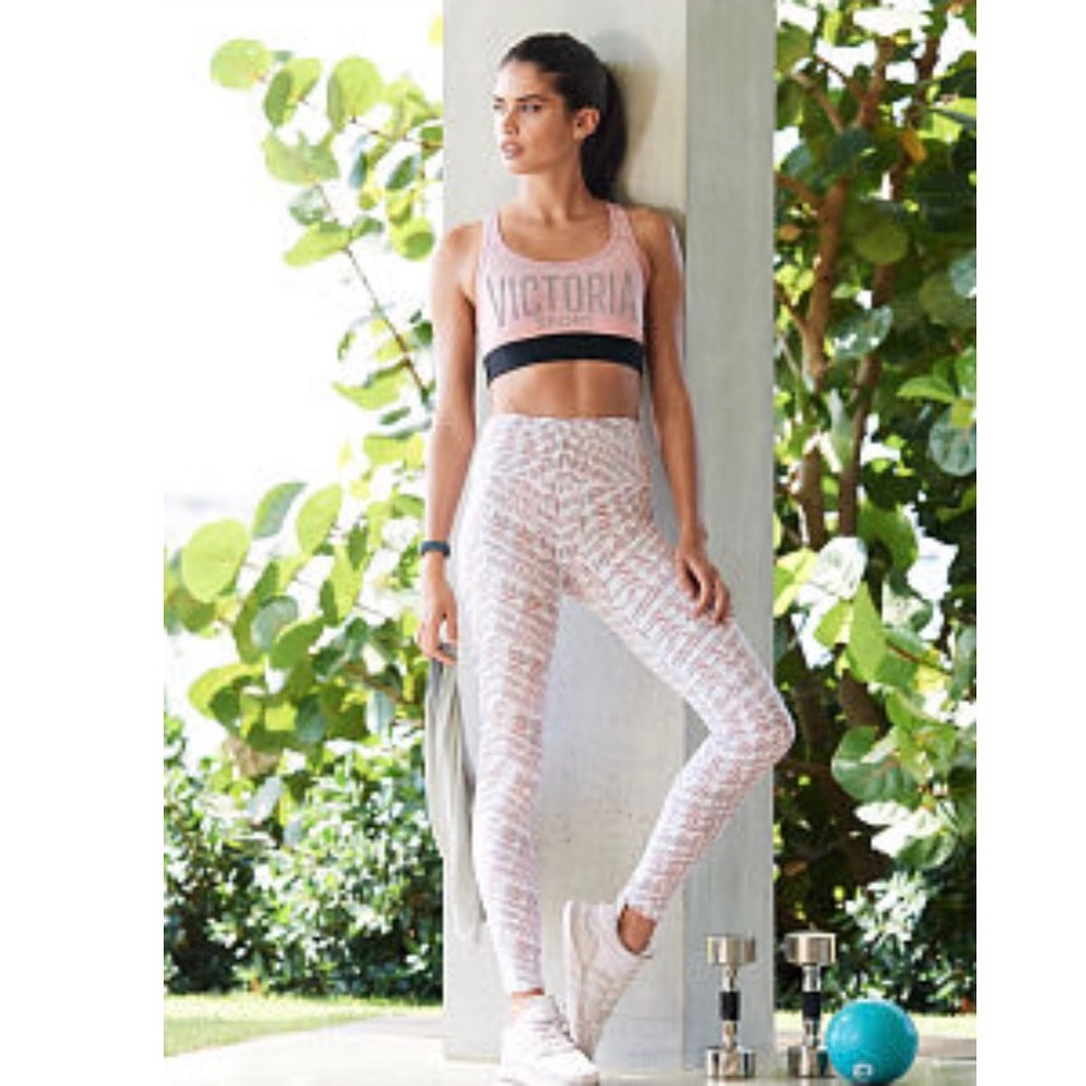 NWT Victoria Sport leggings