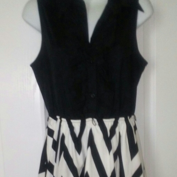 Sleeveless chevron print dress - Picture 3 of 4