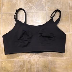 Lululemon sports bra. Size 34D.