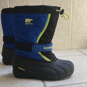 Worn once! Sorel snow boots. Sz 2
