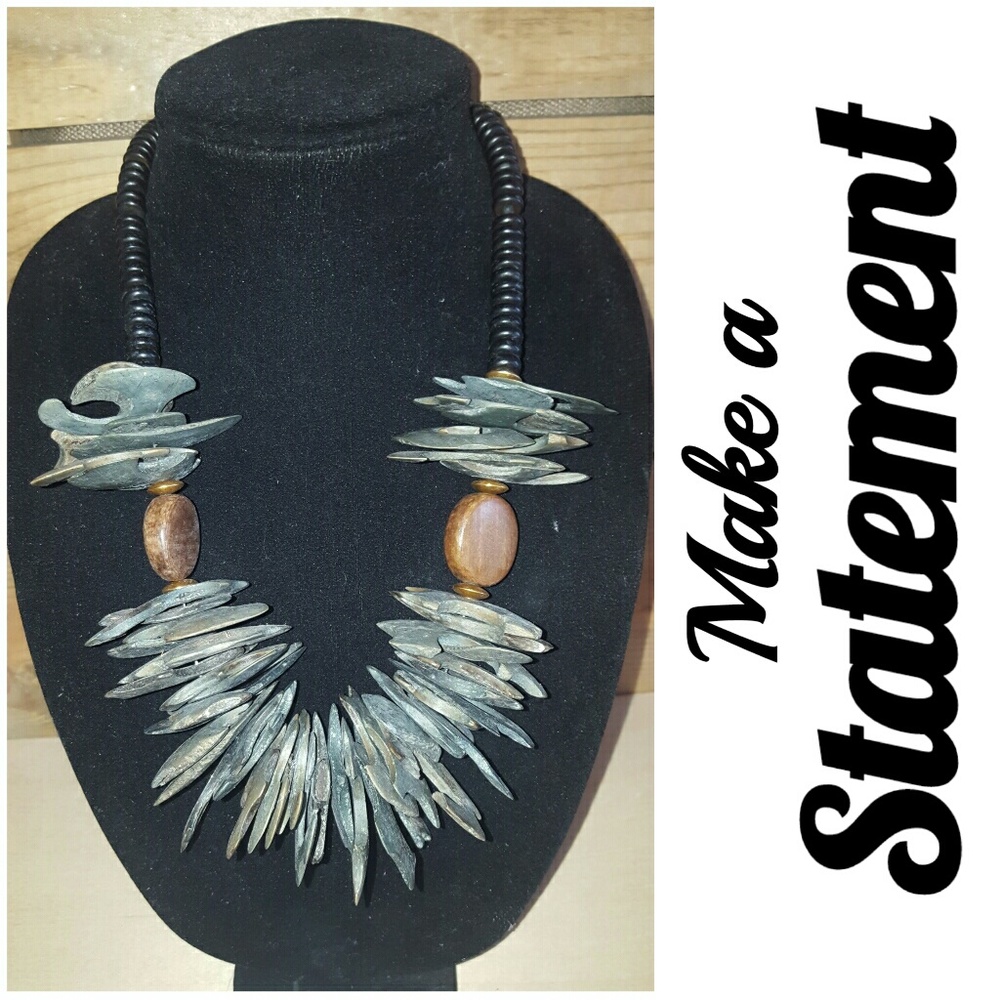 Statement necklace- Green / black / brown