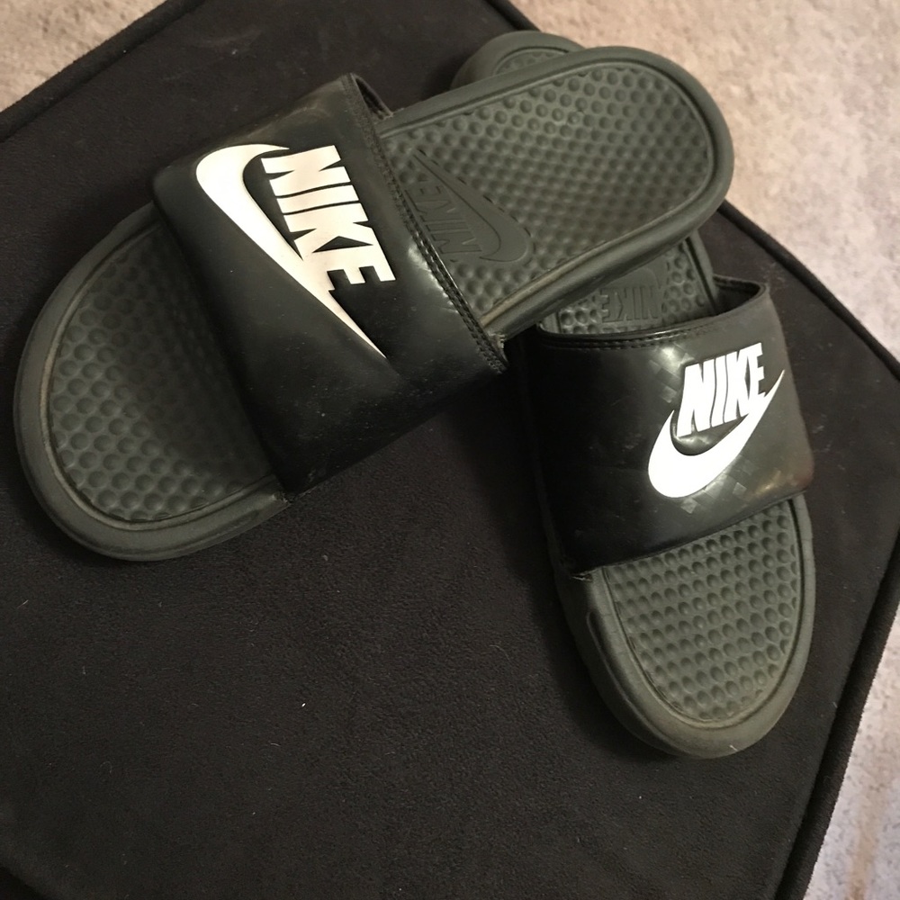 Nike slides