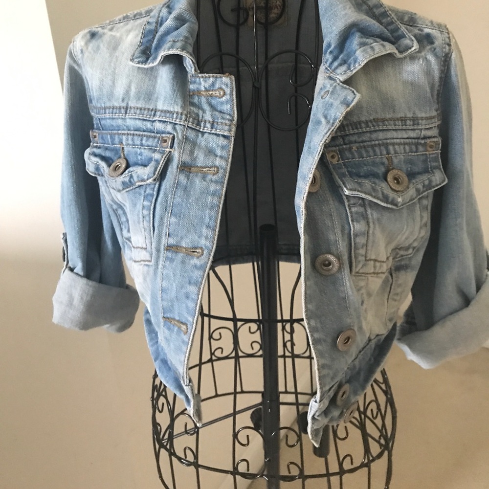 Short jean jacket