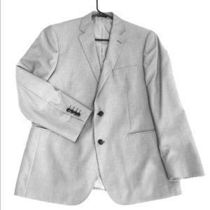 J. Ferrar Light Gray Suit Jacket. Size 42 Short